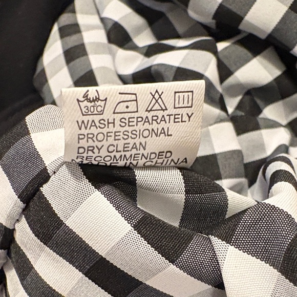 Cat Series Black Sling Bag NWOT - Picture 6 of 7